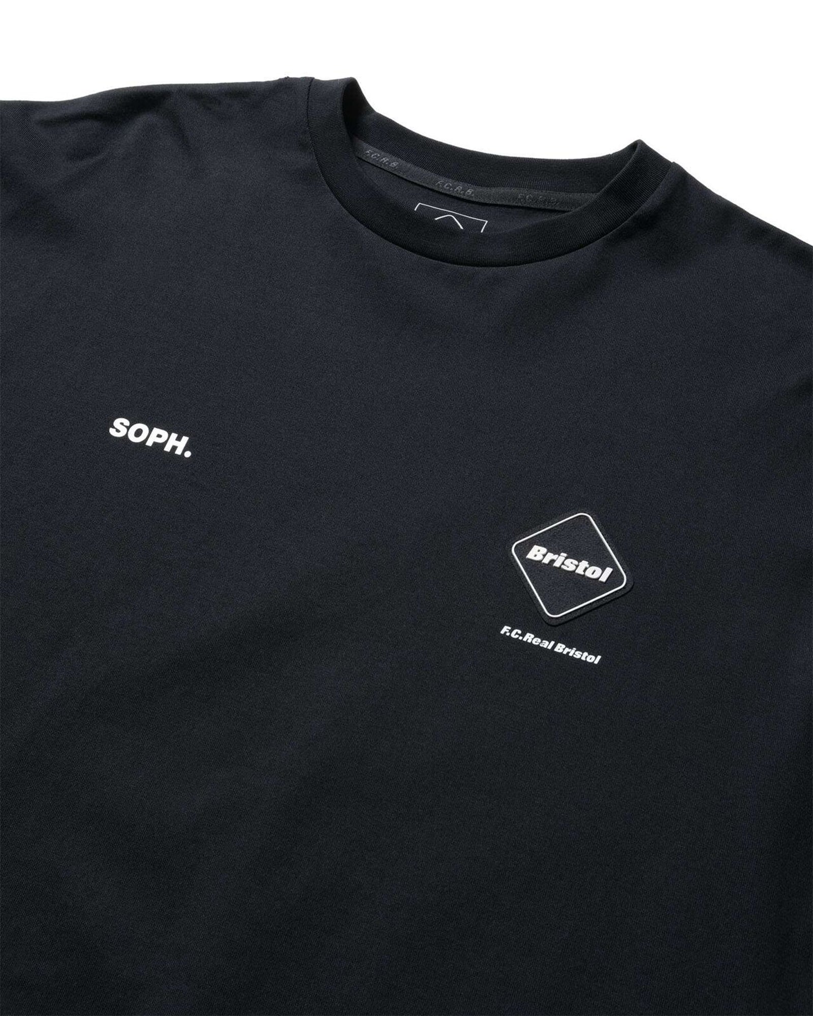 AUTHENTIC TEE
