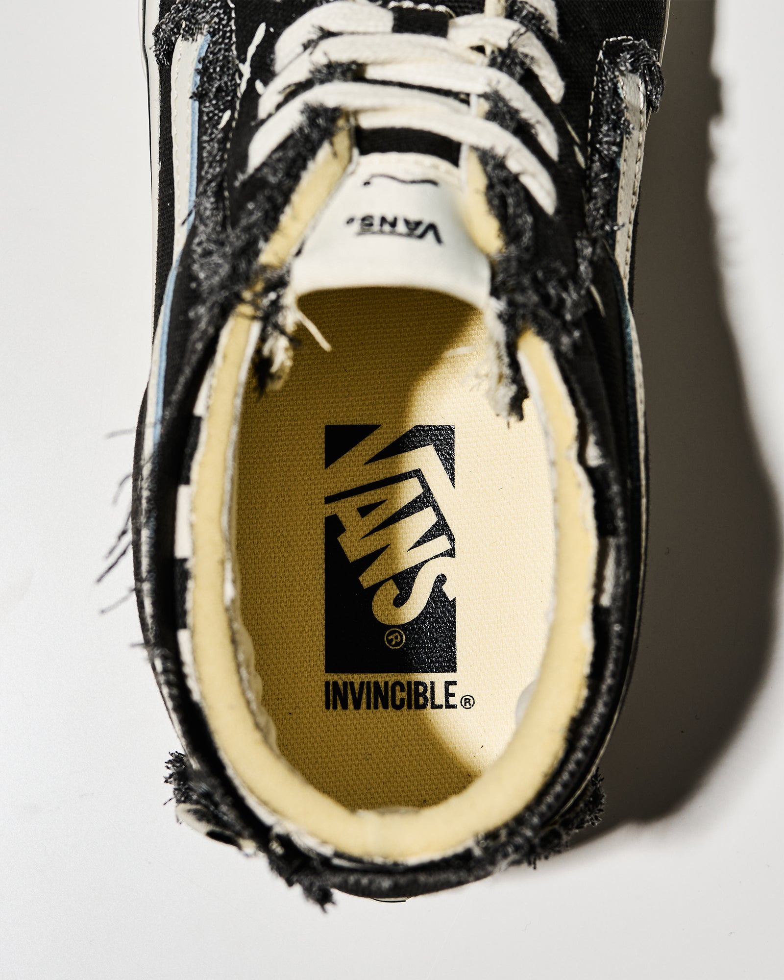 LX SK8 MID FRAYED (INVINCIBLE EXCLUSIVE)