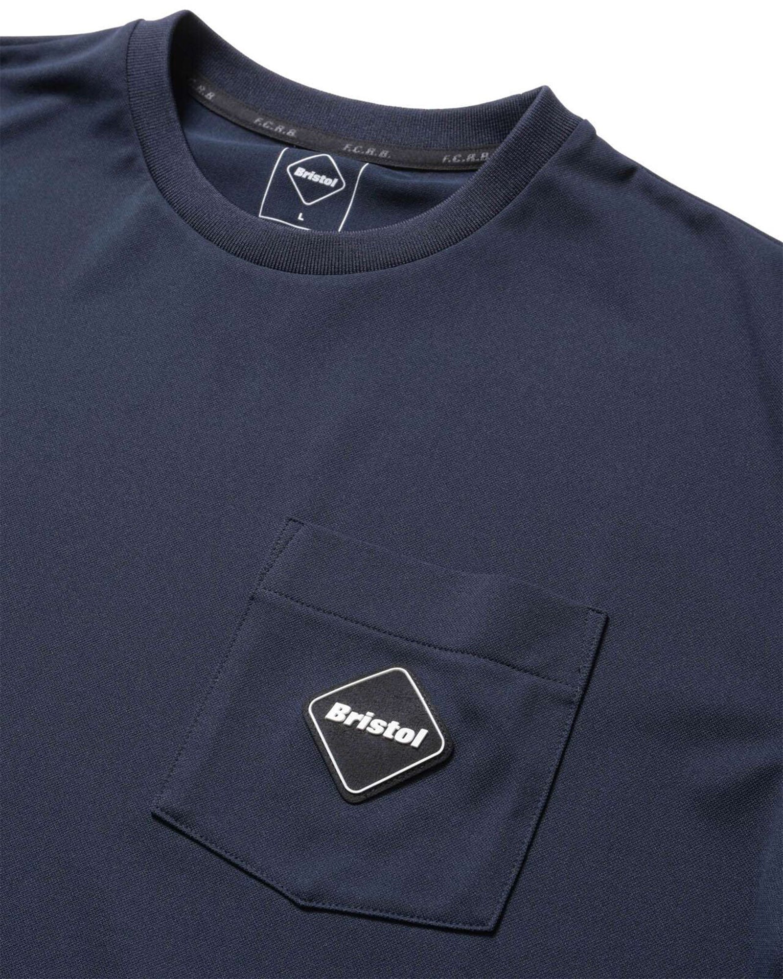 EMBLEM POCKET TEE