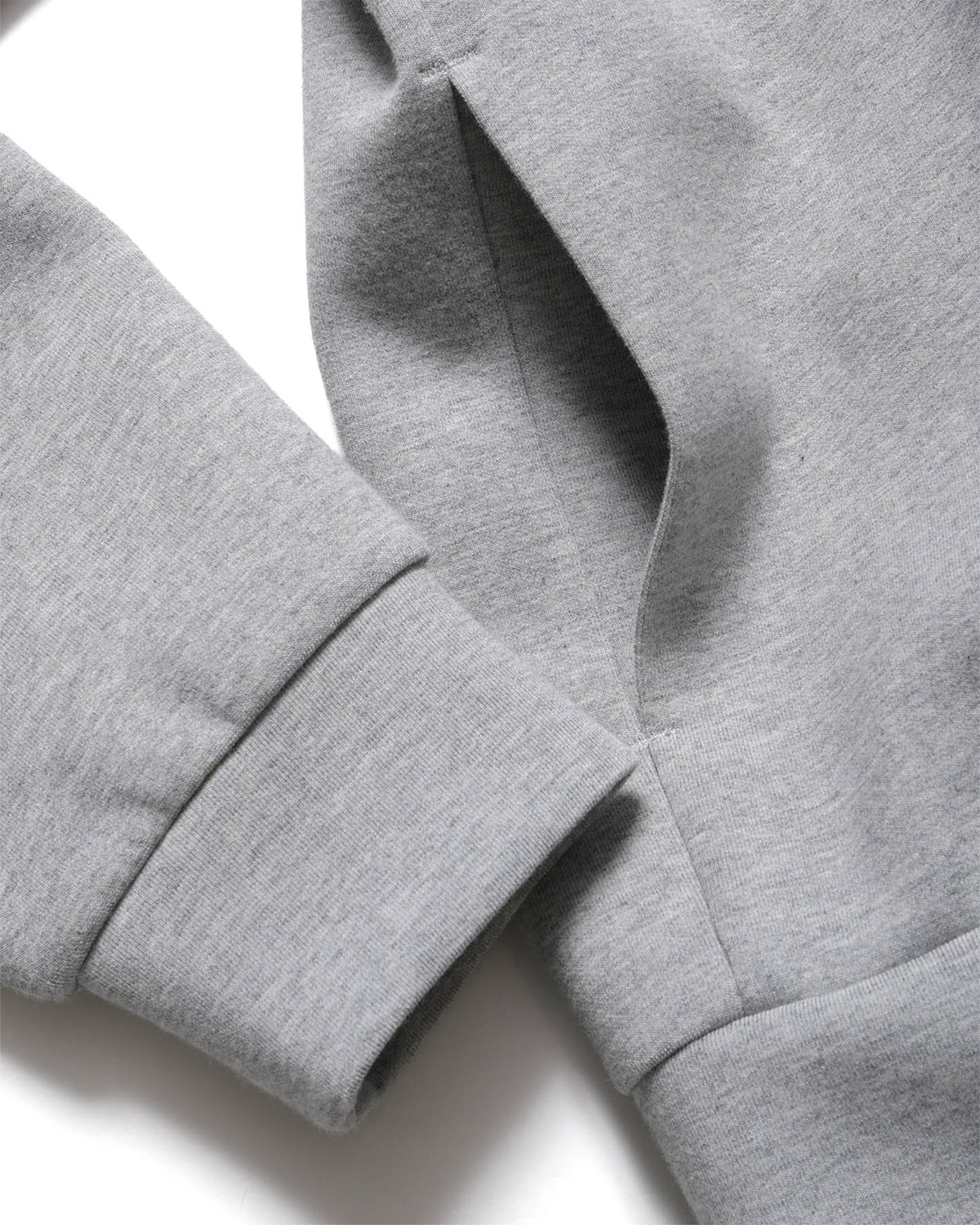 TECH SWEAT CREWNECK TOP